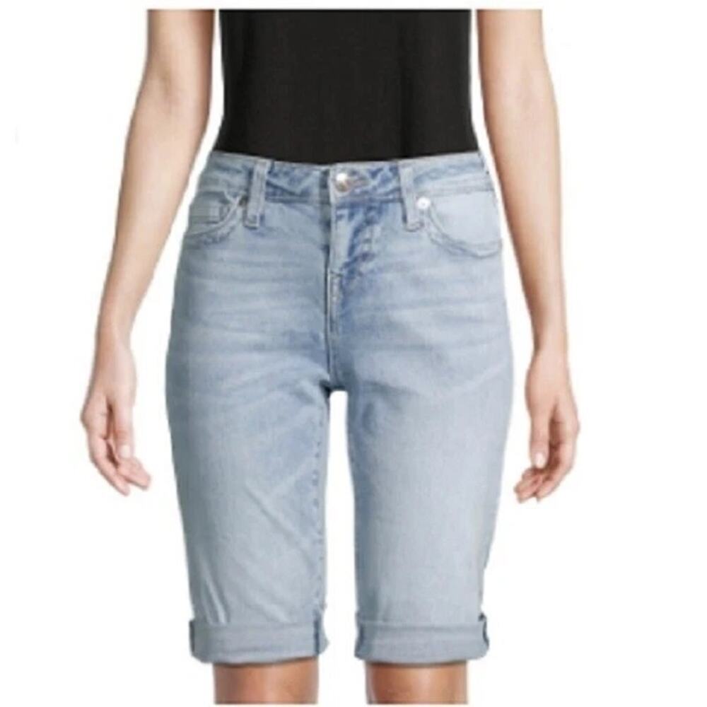 True Religion Women's Riley Knee Bermuda Shorts Light Vintage Size 25 NWT